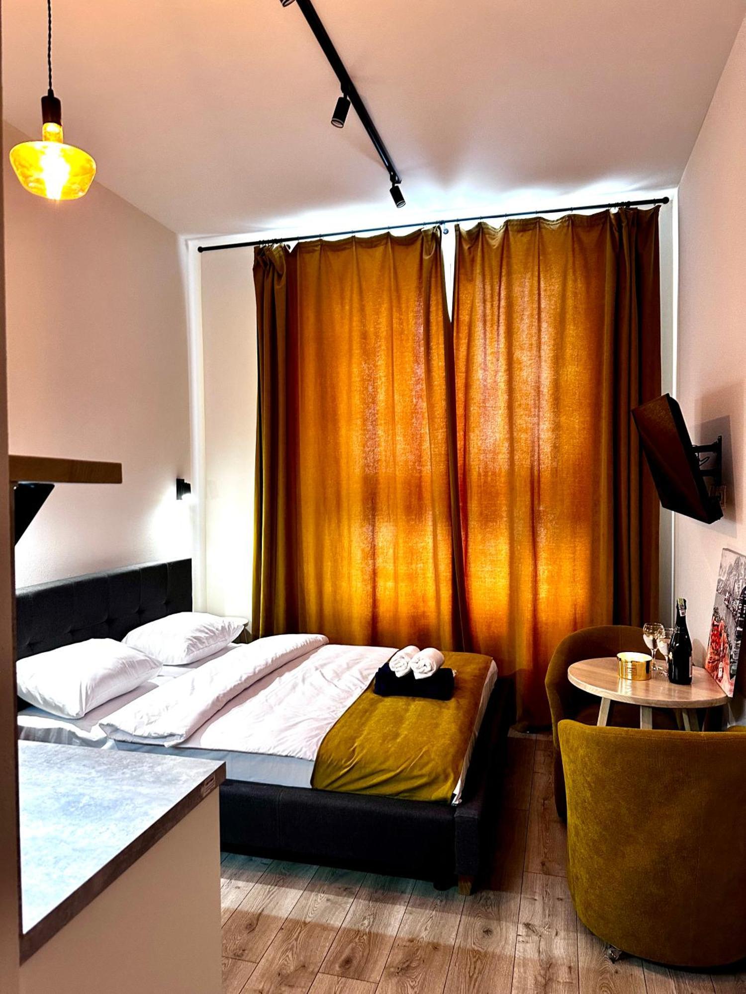 Hotel Gallery 21 Leopoli Esterno foto