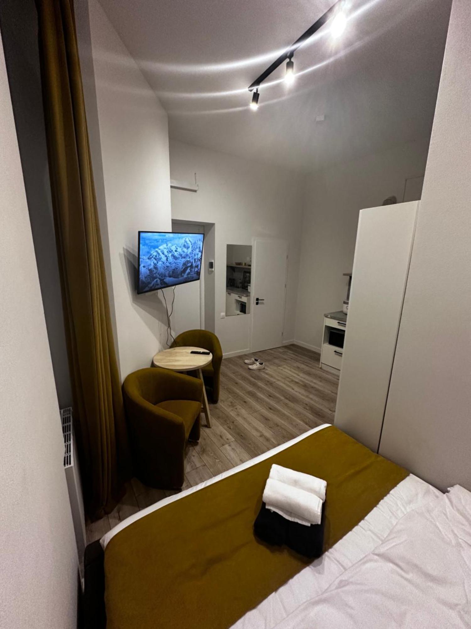 Hotel Gallery 21 Leopoli Esterno foto