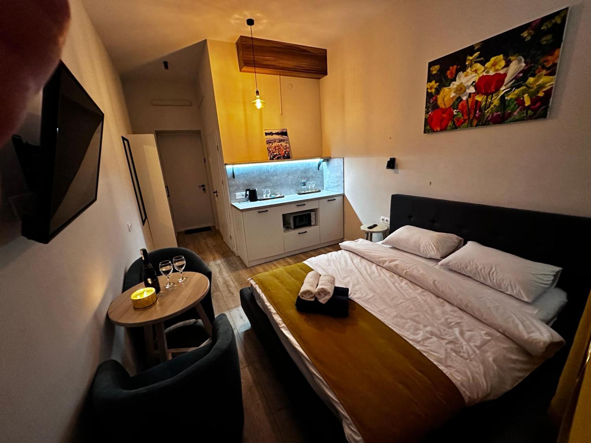 Hotel Gallery 21 Leopoli Esterno foto