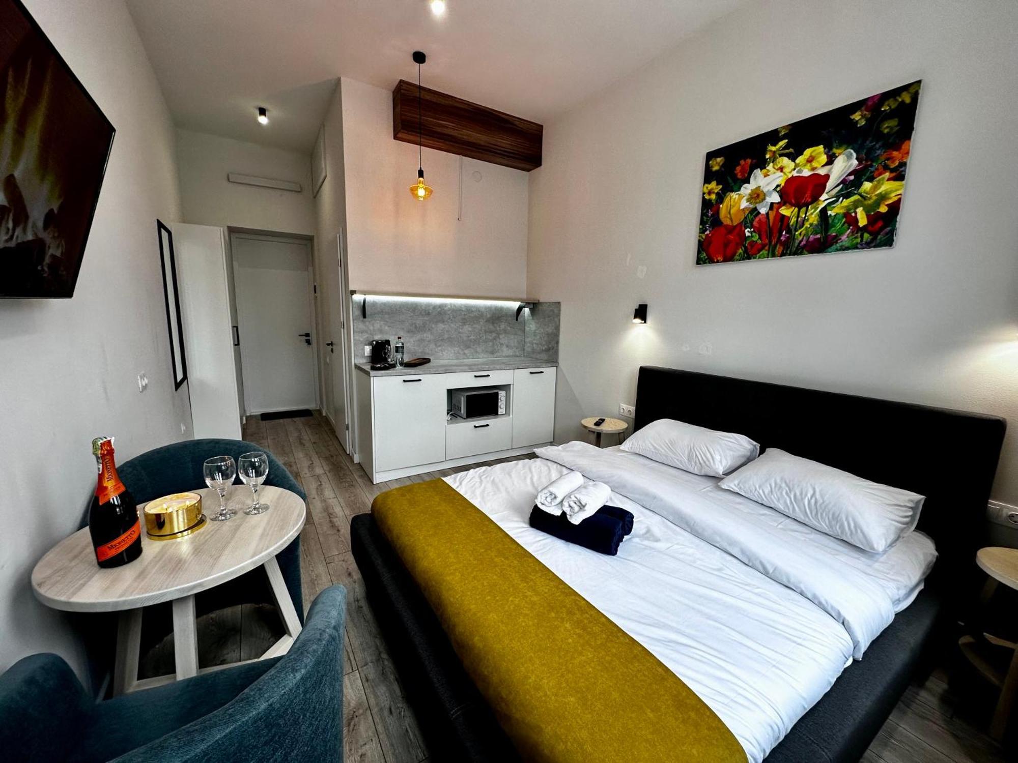 Hotel Gallery 21 Leopoli Esterno foto
