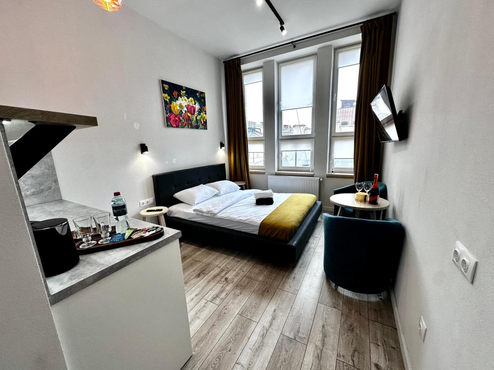 Hotel Gallery 21 Leopoli Esterno foto